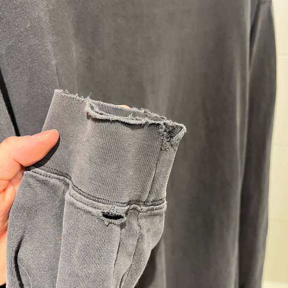 Distressed Carhartt Turtleneck XL - Picture 5 of 7